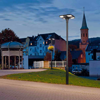 Luces de poste exteriores cuadradas con energía solar para iluminación de entradas 