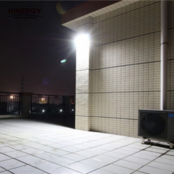 Luces de pared LED para exteriores con energía solar y sensor de movimiento